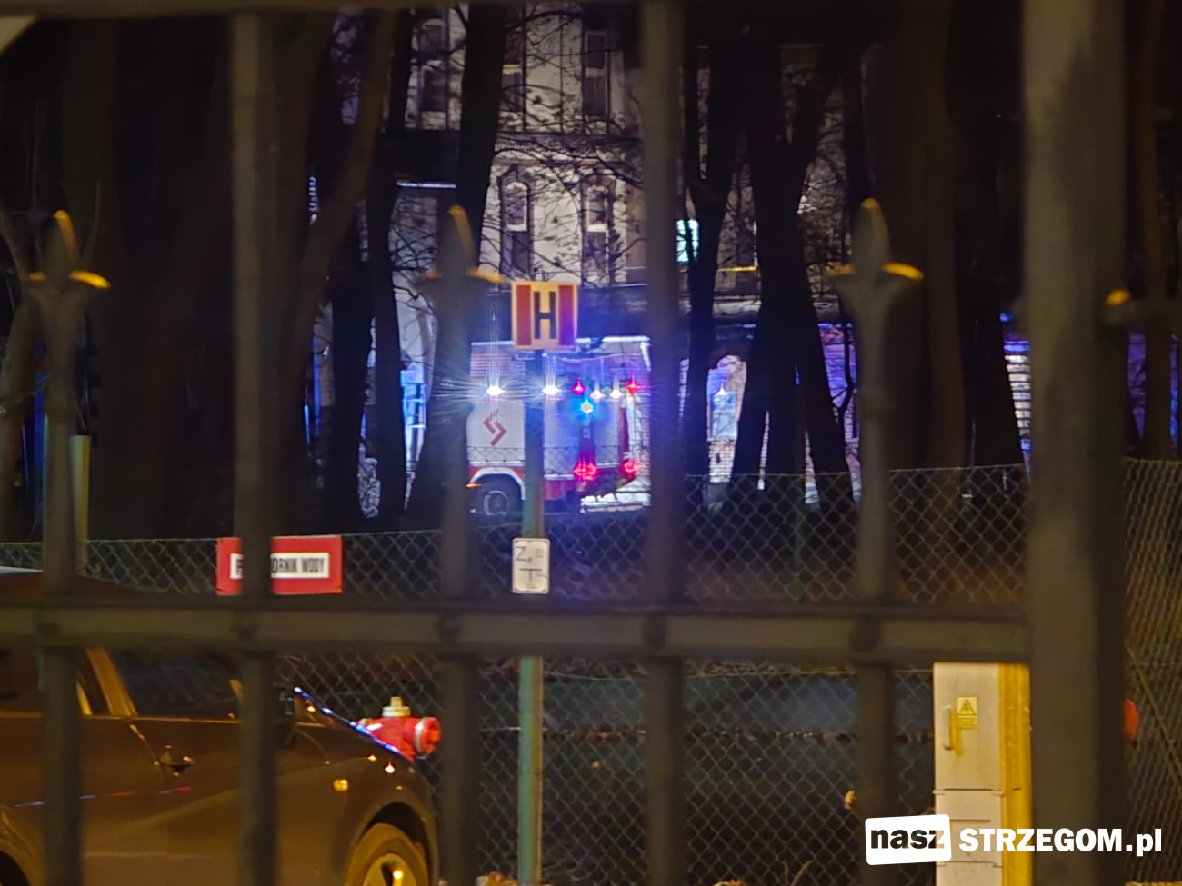 Wieczorna interwencja strażaków na terenie strzegomskiego zakładu pracy  